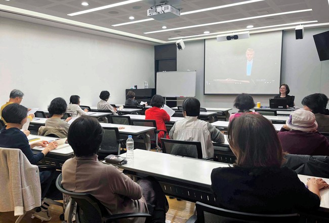 신세계백화점, 해외여행 수요 증가에 맞춰 문화·예술강좌 확대