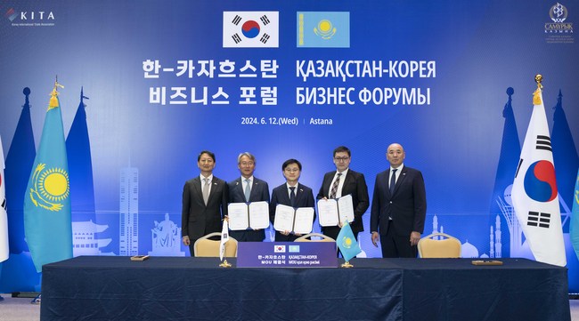 박정원 두산그룹 회장, 카자흐스탄 대통령 만나 발전사업 확대 약속
