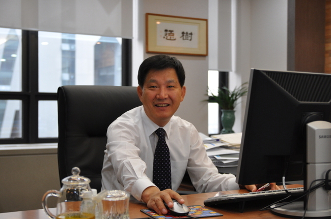 김동준 키움PE 대표, 인물사진 한장없는 \ 재계 52위\  최대주주...공식등판 언제쯤?