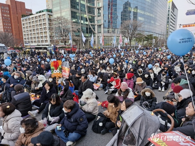 [포토] 탄핵 표결 전야... 여의도 국회 앞 \