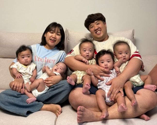 베베쿡, 국내 최초 자연임신 다섯쌍둥이 가정에 이유식부터 키즈식까지 전 단계 지원