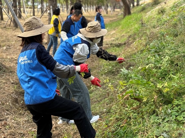 코레일네트웍스, ‘한강지킴이’ 환경정화활동 실시…기후변화 대응·생물다양성 보호 앞장