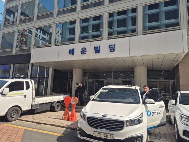 [현장] 중동 위기 뚫고 해운 강국으로... 해양기자협회 간담회서 ‘3대 핵심 전략’ 발표