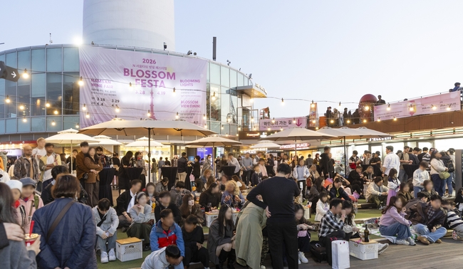 [유통 레이더] 애경산업·GS25·CJ푸드빌, 일본 공략부터 지역 상생까지 ‘마케팅 박차’