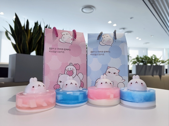 [화학 레이더] LG화학·롯데화학군, 친환경 항공유 실증 및 임직원 봉사 등 사내외 활동 실시