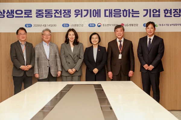 [CEO탐구] 96. 이선주 LG생활건강 대표, 2026 2Q 영업익 88%↑...북미 첫 중국 추월…\ 환급 뺀 반등\  시험대