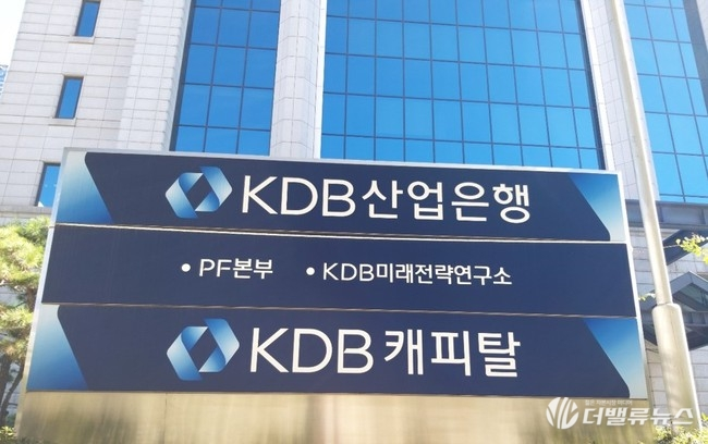 텍스트이(가) 표시된 사진

자동 생성된 설명