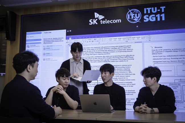 SKT, 글로벌 AI DC 표준 과제 채택... AI 연구개발 역량 입증해