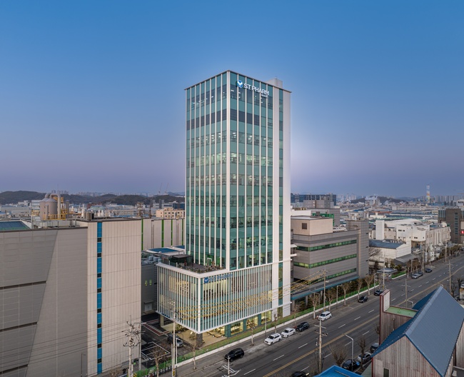 에스티팜, 미 보스턴 \ 인테론\ 과 TNFR 저해제 개발 공동연구 계약 체결