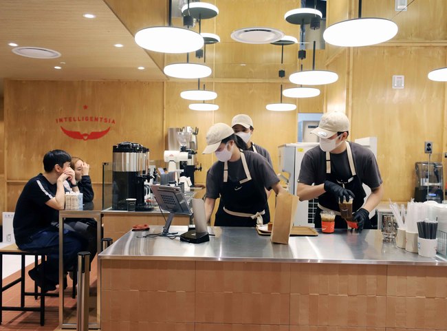 신세계백화점, 본점에 미국 3대 스페셜티커피 \ 인텔리젠시아\  커피바 오픈
