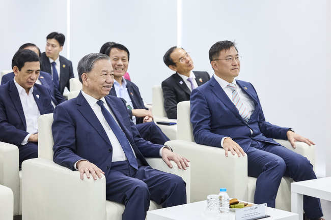 동원그룹, 김남정 회장 DGT서 또 럼 베트남 당서기장과 환담