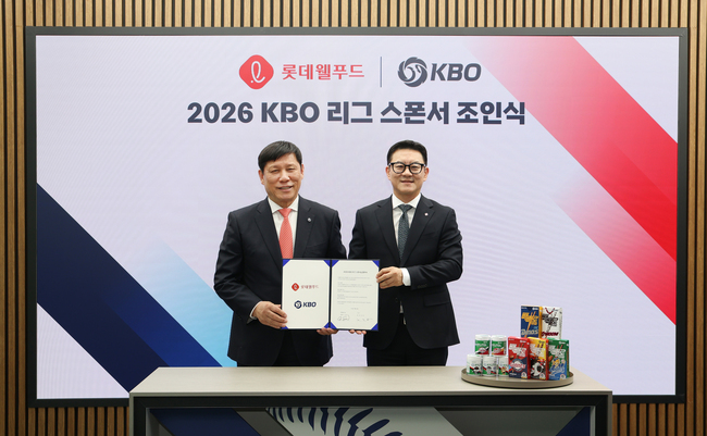 [유통 레이더] \ 2026 KBO 리그\  개막 D-4... 신세계·롯데웰푸드·CGV \ 야구 특수\  잡는다